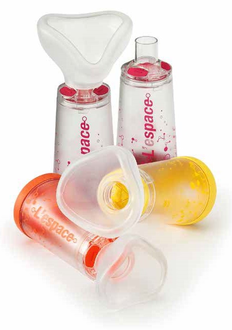 CAMERA DISTANZIATRICE PER EROGATORI SPRAY PREDOSATI L'ESPACE220ML PER NEONATI SPAZIO MORTO 34ML CON MASCHERA VALVOLA INSPIRAZIONE 2 VALVOLE ESPIRAZIONE CODICE COLORE ARANCIO